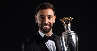 رسميا.. برونو فيرنانديز لاعب العام فى إنجلترا من رابطة المحترفين