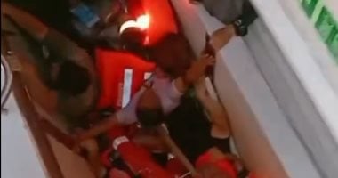 تدافع مرعب داخل عبارة غارقة قبالة قبرص.. فيديو