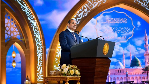 توجيه “رئاسي حاد”.. الرئيس السيسي يطالب بمراجعة عقود المطورين العقاريين لحماية حقوق المواطنين