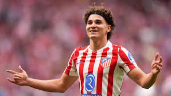 الهلال السعودي ينوي تسهيل انتقال خوليان ألفاريز من أتلتيكو مدريد لبرشلونة
