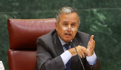 نبيل فهمي يدعو إيران للكف عن التذرع بحجج واهية لتهديد استقرار المنطقة