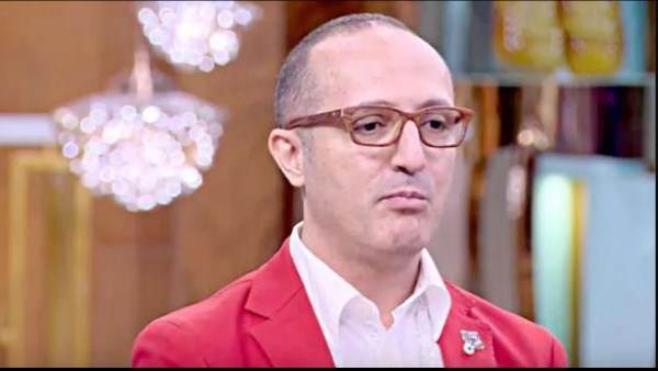بتكسف من الجرسونات في المطاعم