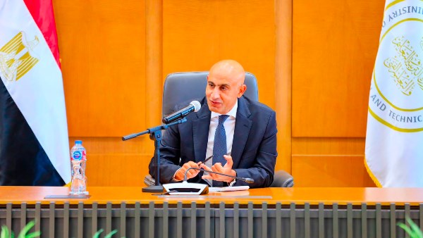 تدريس مناهج عربي وتاريخ البكالوريا لطلاب المدارس الدولية