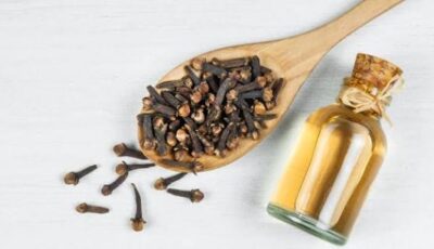 فوائد ماء القرنفل للمعدة.. هل يخفف الانتفاخ وعسر الهضم؟