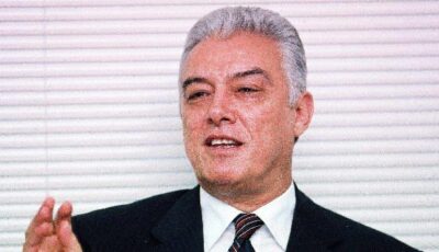 للتاريخ.. سامح فهمي يكشف حكاية سبيكة الذهب التي وصلت لمبارك من قريب مرسي