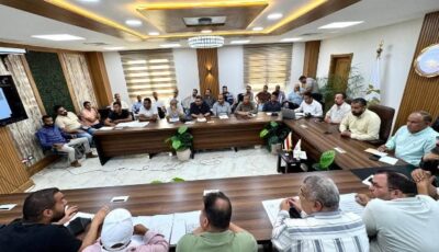 رئيس العبور الجديدة يعقد اجتماعًا موسعًا لمتابعة تنفيذ مشروعات البنية التحتية والمرافق