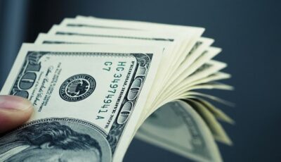 سعر الدولار في البنك الأهلي وبنك مصر اليوم الخميس