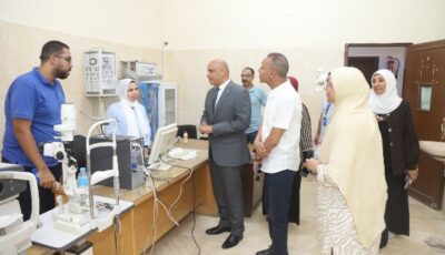 نائب رئيس جامعة قنا يتفقد أعمال الكشف الطبي للطلاب الجدد