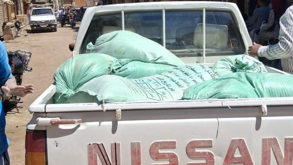 ضبط 12 شيكارة دقيق بلدي مدعم قبل تهريبها للسوق في إسنا بالأقصر