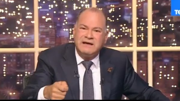 نشأت الديهي عن التضحية من أجل الوطن: روحي فداء لمصر
