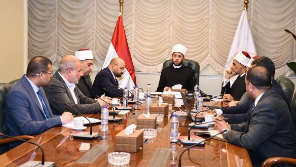 واجب أبناء الوزارة بالخارج أن يكونوا أصوات رحمة وسلام