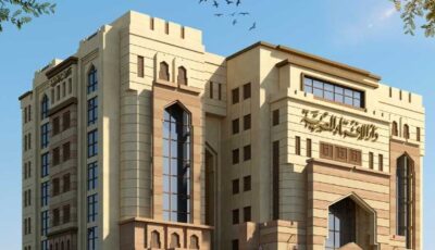 فتاوى تشغل الأذهان.. حكم تصحيح القراءة للإمام أثناء الصلاة.. وهل توجد أعمال مستحبة في المولد النبوي.. وهل احتفل الصحابة بيوم مولده ﷺ؟