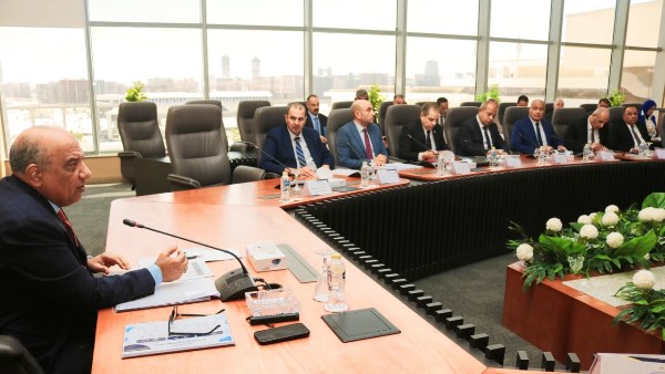 توحيد أسعار المقايسات وتغيير العدادات المعطلة خلال 72 ساعة وتقسيط التسويات المالية