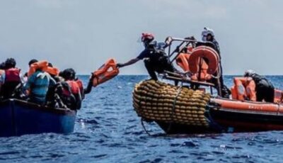 فقدان 13 شخصا على الأقل بعد غرق مركب مهاجرين قبالة سواحل تونس