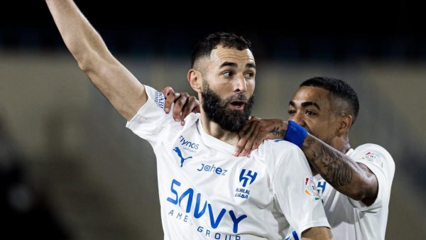 الهلال ينهي تعاقده مع كريم بنزيما بالتراضي.. واللاعب يقترب من الاعتزال