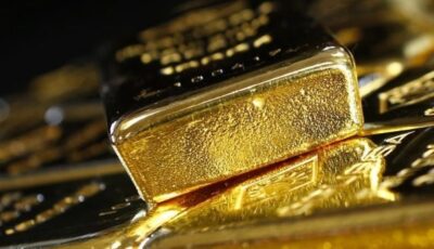 الذهب يرتفع مع تراجع الدولار وانحسار رهانات رفع الفائدة الأمريكية