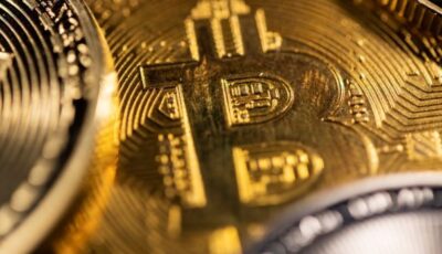“بتكوين” تتراجع دون 80 ألف دولار و”سولانا” تقود العملات الكبرى للارتفاع