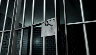 أشعل النار في زنزانته .. وفاة شاب مصري داخل سجن في إيطاليا