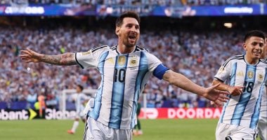 الأرجنتين تعلن إيقاف كل مباريات الدوري عند الدقيقة 10 تكريمًا لـ«ميسي»