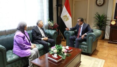 وزير الصحة يبحث مع نقيبي الأطباء والتمريض عددا من القضايا المتعلقة بالعاملين في المنظومة الصحية