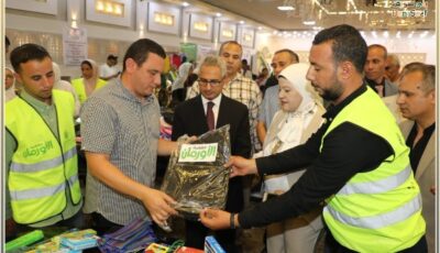 “بكرة المدرسة”.. محافظ بني سويف يتفقد المعرض الخيري لتوفير الزي والمستلزمات الدراسية