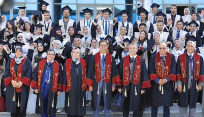رئيس جامعة بنها يشهد حفل تخرج دفعة جديدة من طلاب برامج كلية الحقوق بالعبور