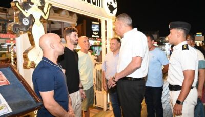 محافظ جنوب سيناء يتفقد خليج نعمة .. إقبال من مختلف الجنسيات وإشادة بمستوى الخدمات بشرم الشيخ